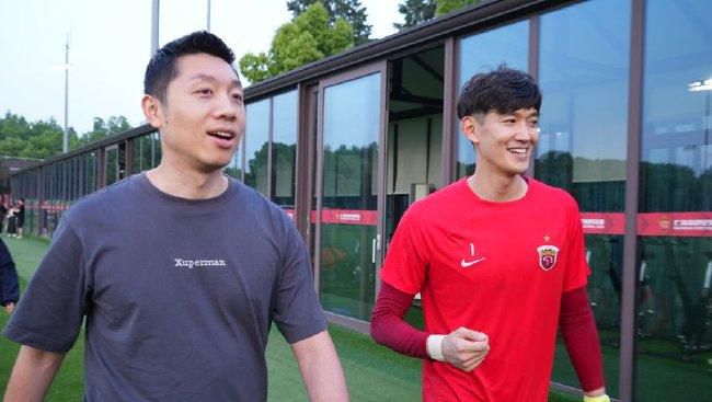 亚洲亚洲人成网站在线观看